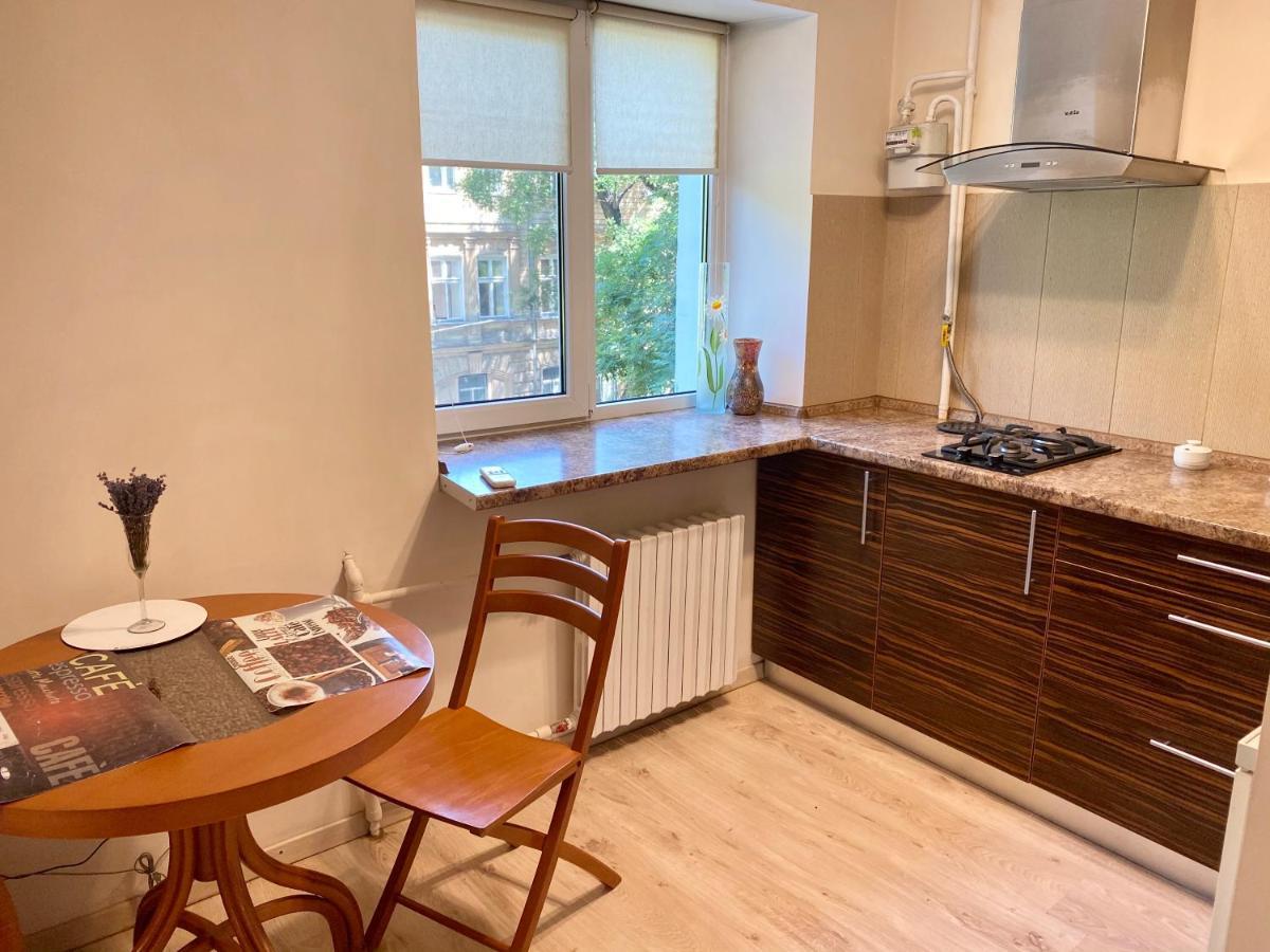 Central Apartment Lanzheron Beach Odessa Ngoại thất bức ảnh